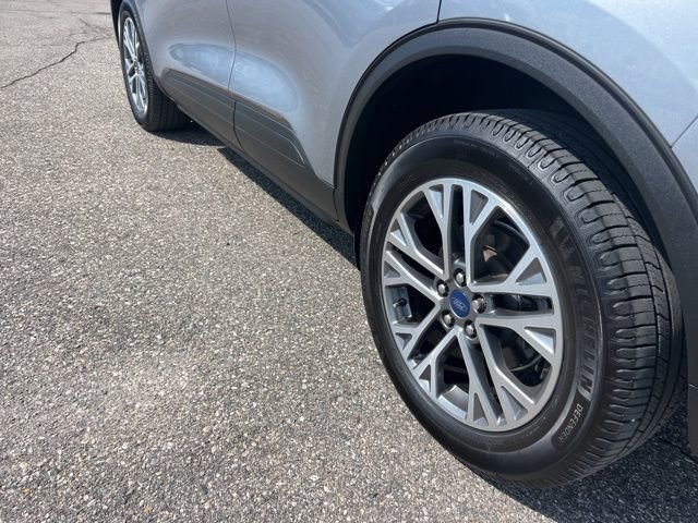 Certified 2022 Ford Escape SEL image 34