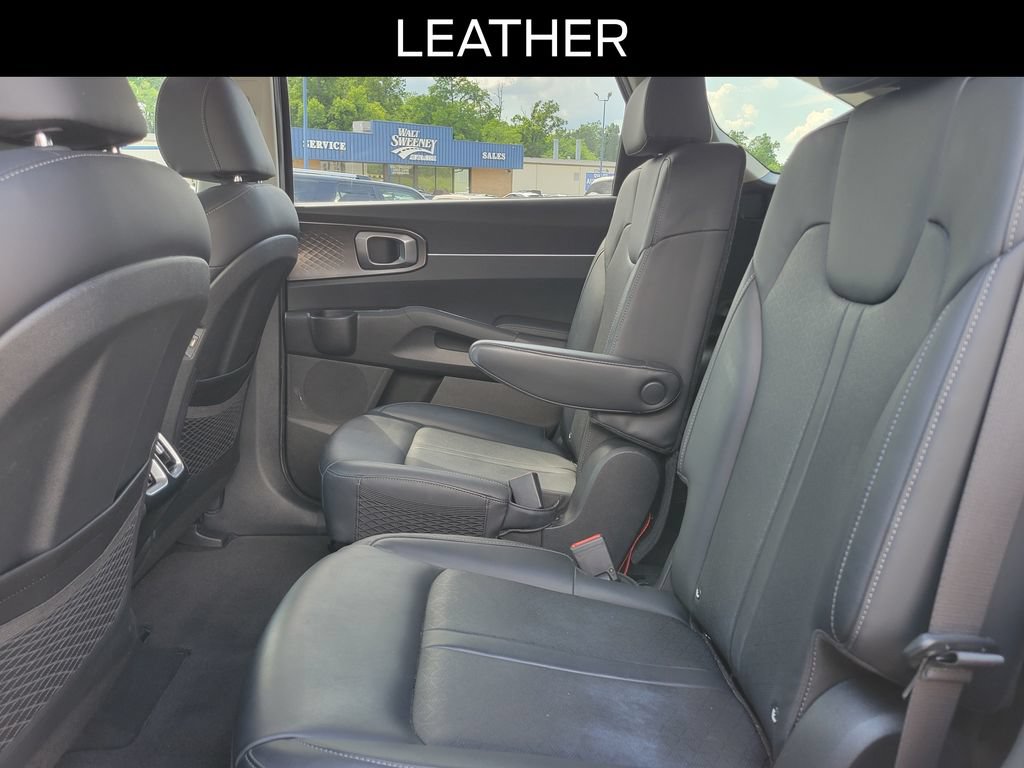 Used 2022 Kia Sorento S FWD image 11