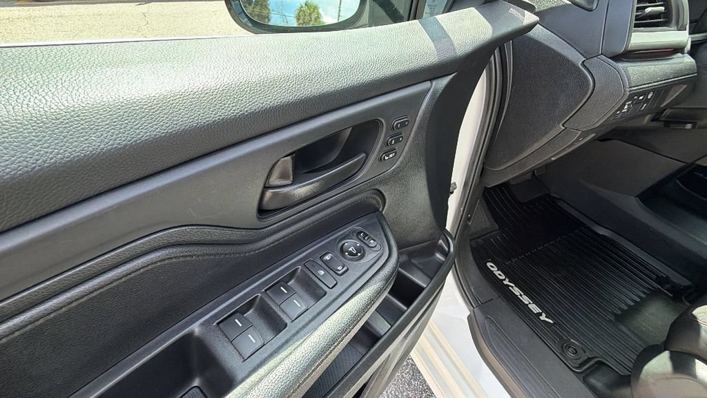 Used 2023 Honda Odyssey Sport image 14