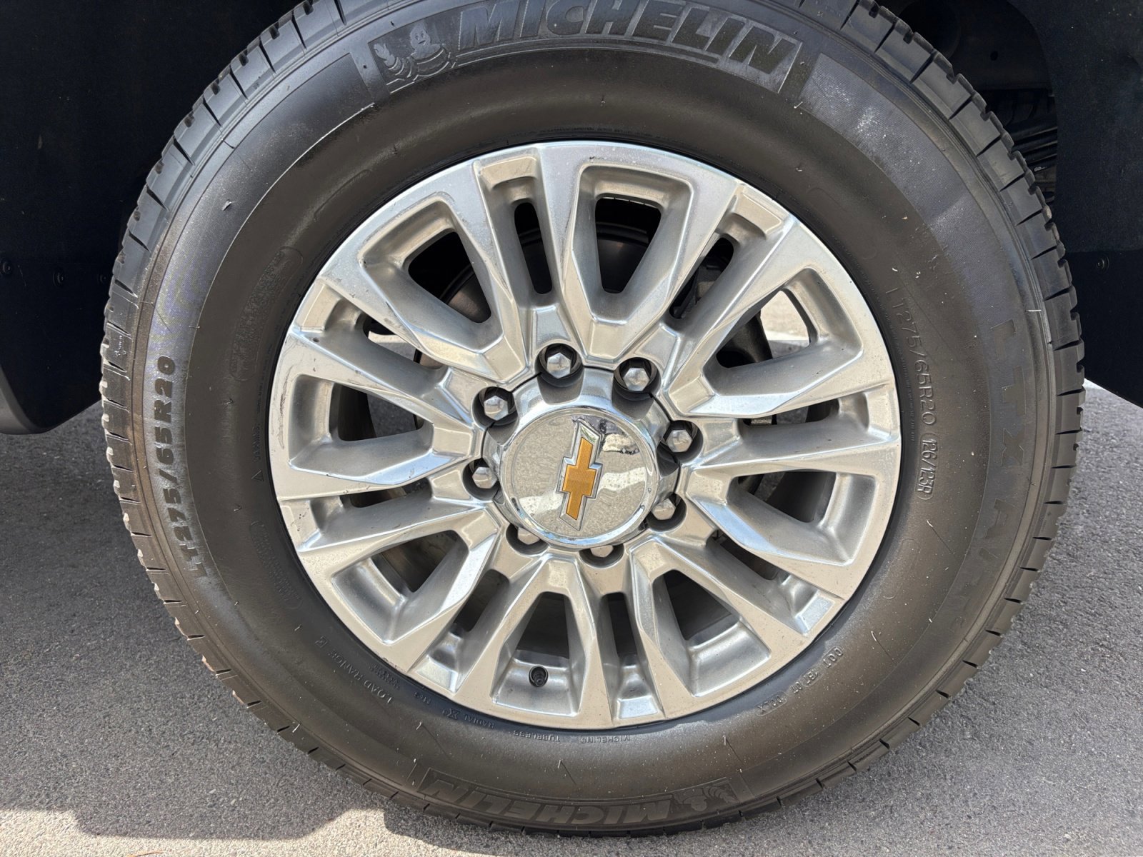 Used 2021 Chevrolet Silverado 2500 LTZ w/ LTZ Premium Package image 25