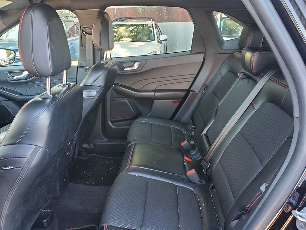 Certified 2023 Ford Escape ST-Line w/ Tech Pack #1 AWD/4WD image 6