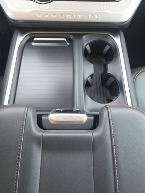 Certified 2025 Ford Expedition Active AWD/4WD image 33