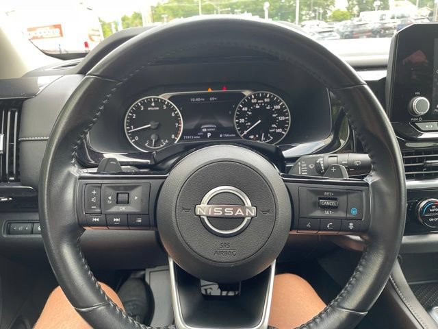Used 2023 Nissan Pathfinder SV AWD/4WD image 12