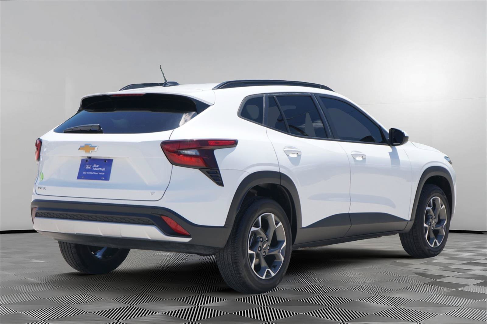 Used 2024 Chevrolet Trax LT FWD image 5