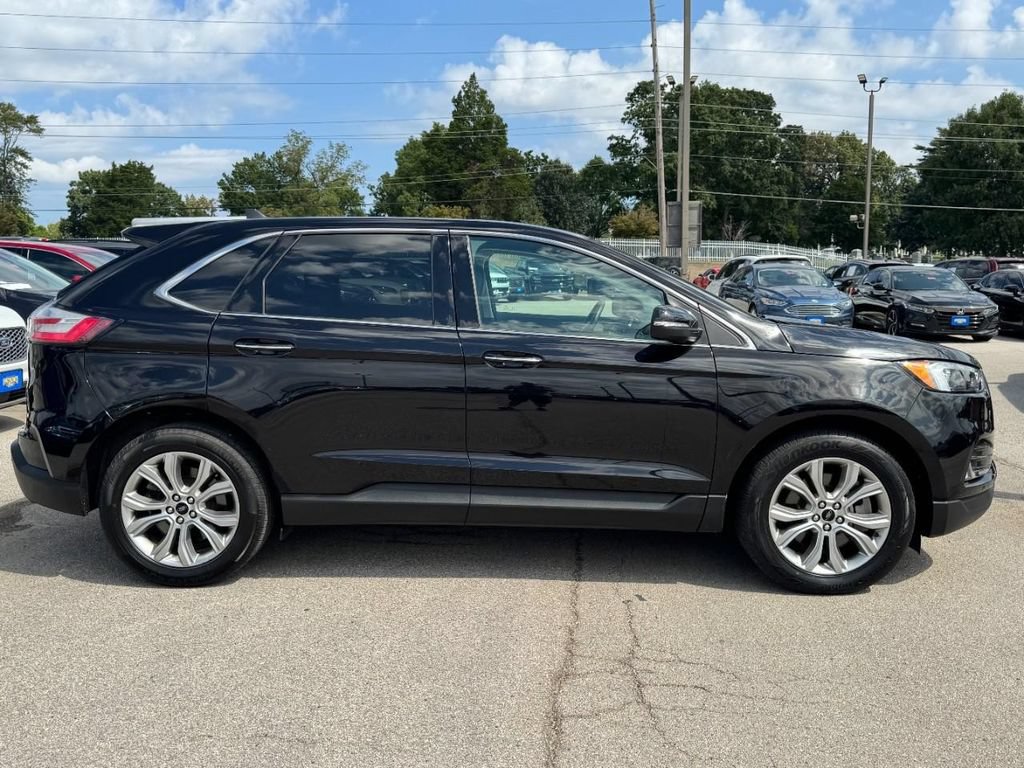 Certified 2024 Ford Edge Titanium AWD/4WD image 2