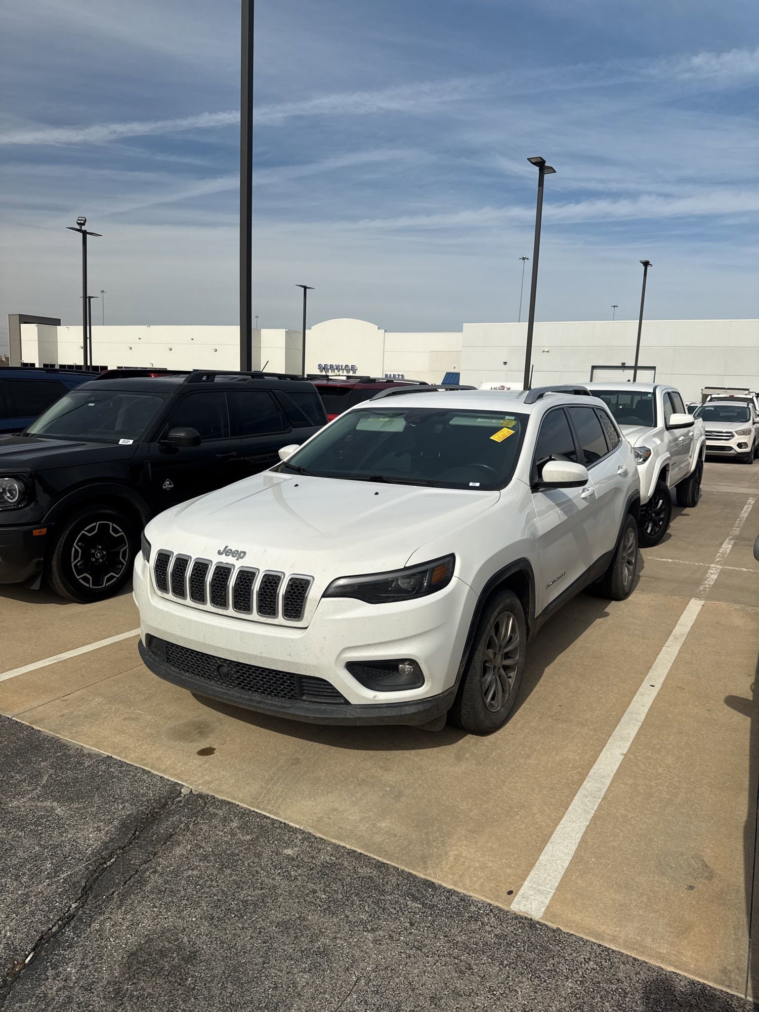 Used 2021 Jeep Cherokee Latitude Plus image 1