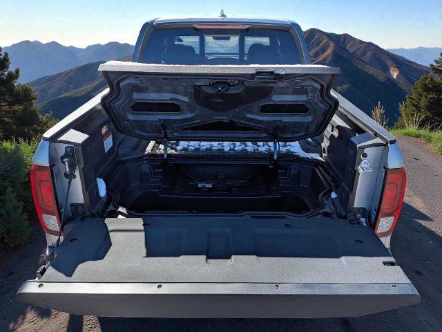 Used 2025 Honda Ridgeline TrailSport image 33