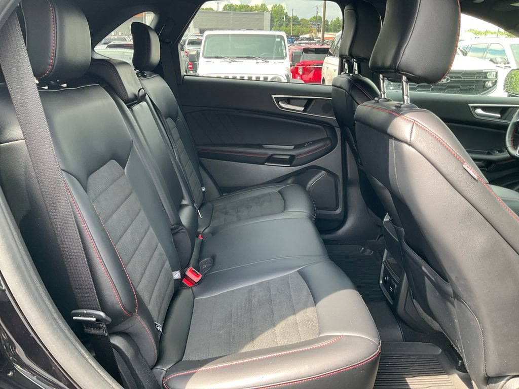 Certified 2024 Ford Edge ST-Line AWD/4WD image 13