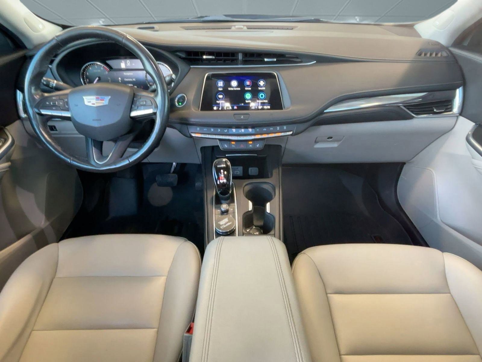 Used 2021 Cadillac XT4 Luxury w/ Cold Weather Package image 15