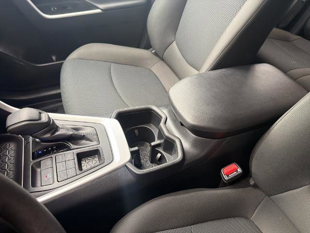 Used 2025 Toyota RAV4 LE image 30