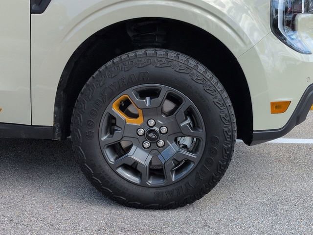 Certified 2025 Ford Maverick Tremor AWD/4WD image 11