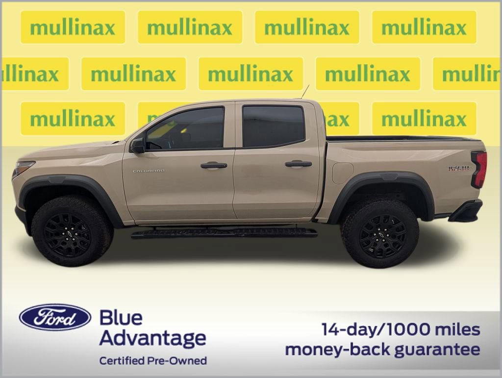 Used 2023 Chevrolet Colorado Trail Boss w/ Technology Package image 2