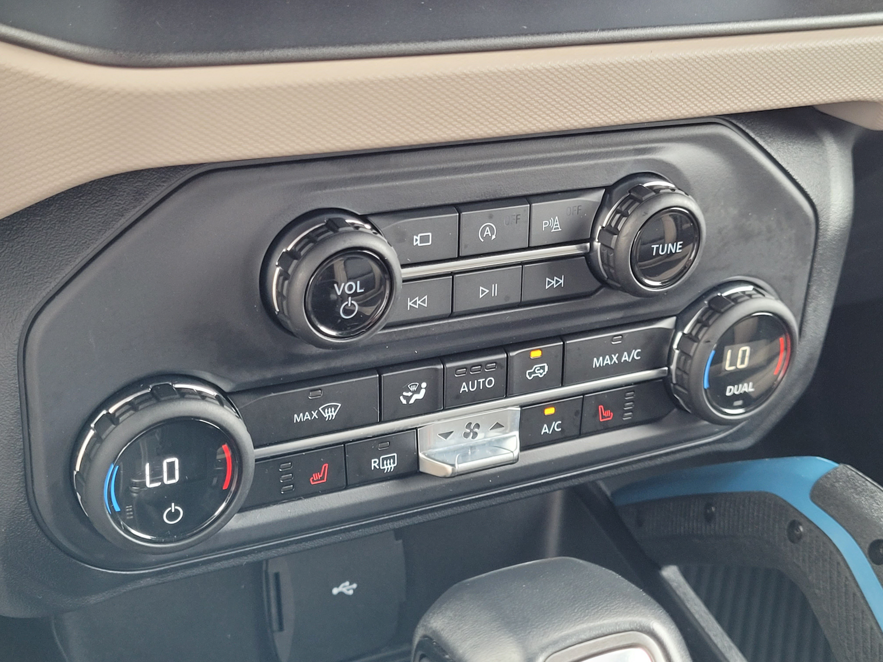 Certified 2023 Ford Bronco Wildtrak AWD/4WD image 23