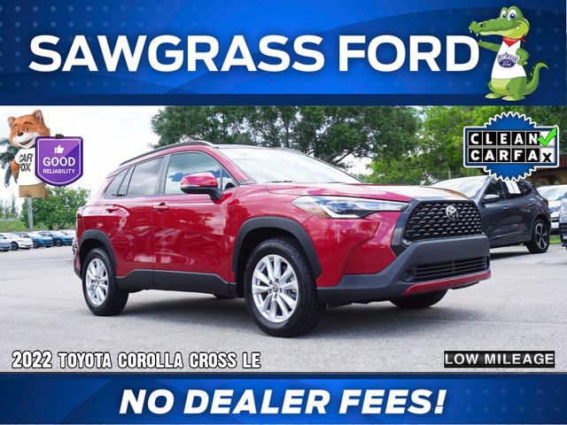 Used 2022 Toyota Corolla Cross LE w/ Moonroof Package FWD image 1