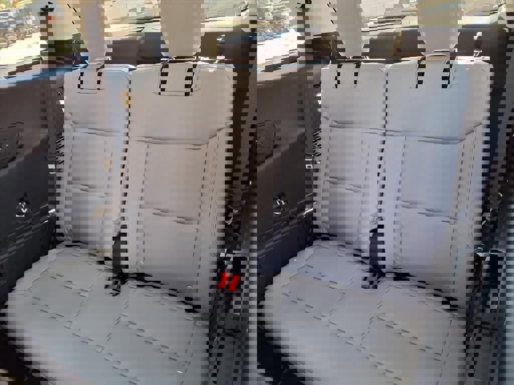 Certified 2025 Ford Explorer Active w/ Active Comfort Package image 20