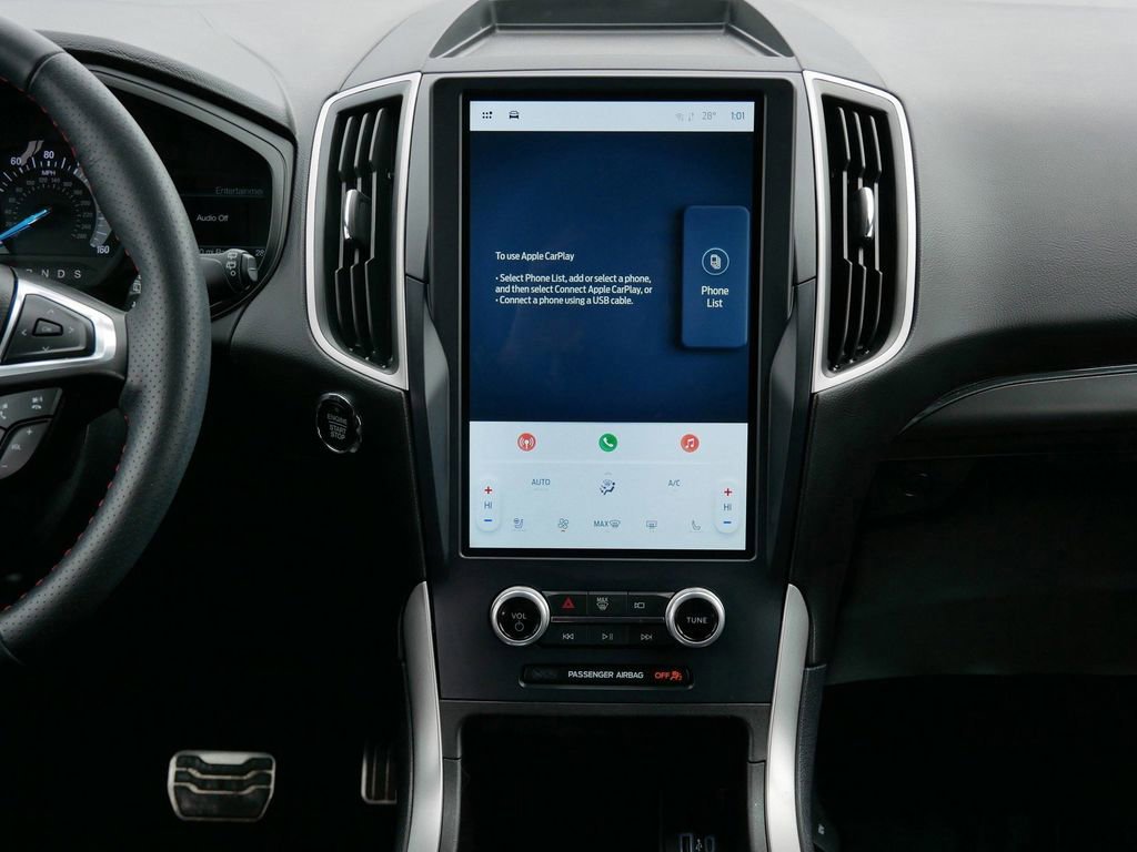 Certified 2023 Ford Edge ST-Line w/ Class II Trailer Tow Package image 16