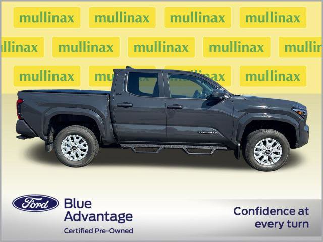 Used 2025 Toyota Tacoma SR5 AWD/4WD image 2