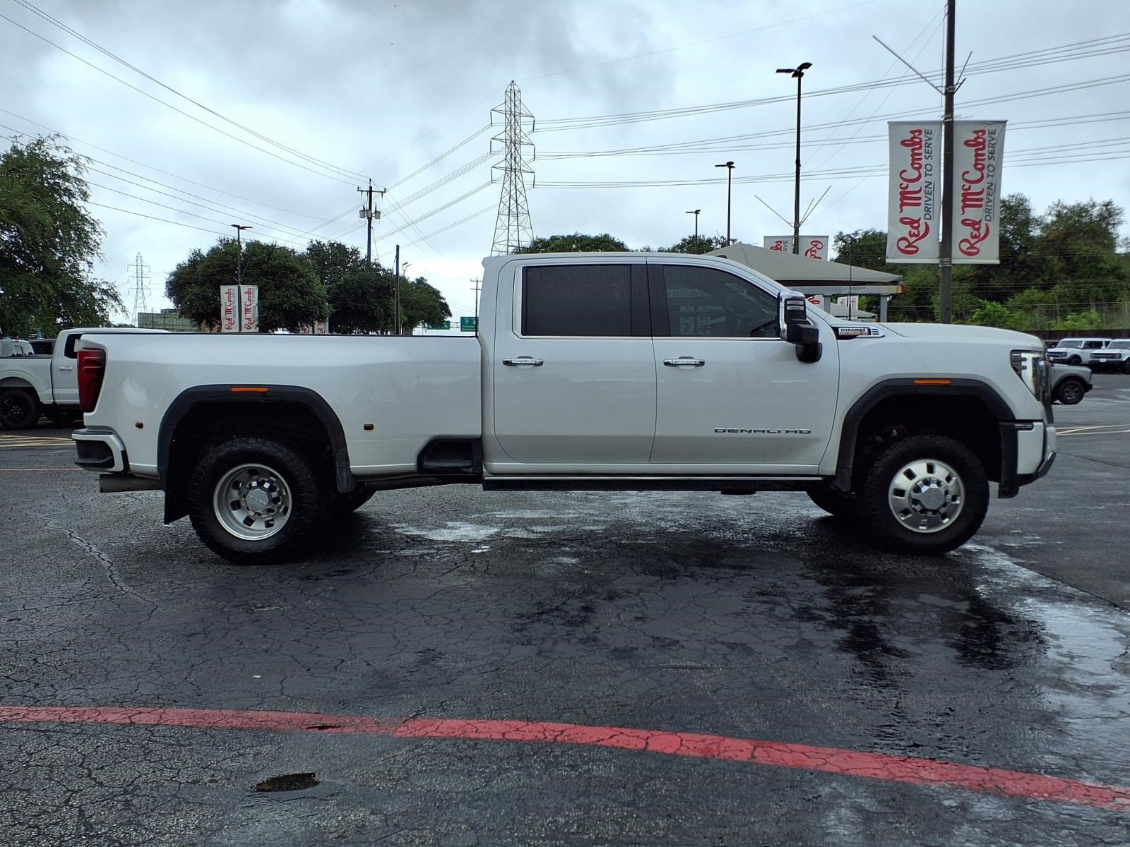 Used 2025 GMC Sierra 3500 Denali w/ Denali Reserve Package AWD/4WD image 5