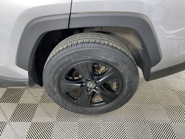 Used 2021 Toyota RAV4 XLE w/ Convenience Package AWD/4WD image 14