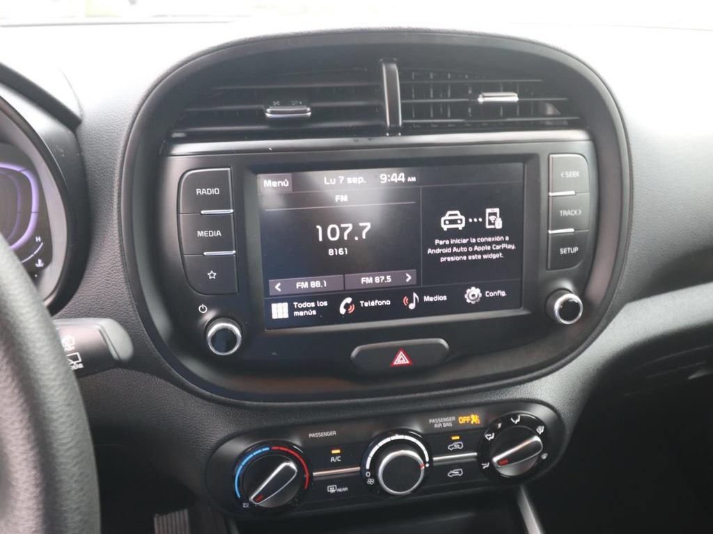 Used 2025 Kia Soul LX FWD image 18