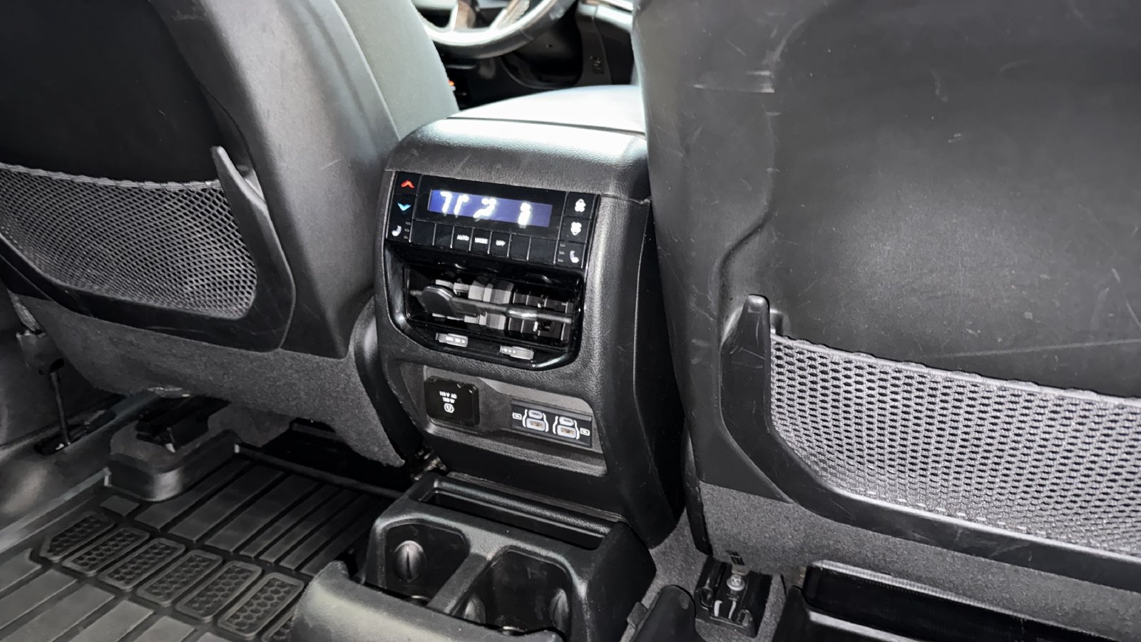 Used 2021 Jeep Grand Cherokee L Limited w/ Luxury Tech Group II AWD/4WD image 27