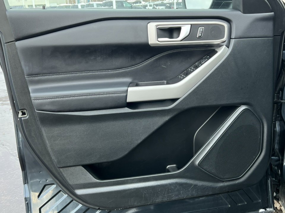 Certified 2023 Ford Explorer XLT w/ Equipment Group 202A image 16