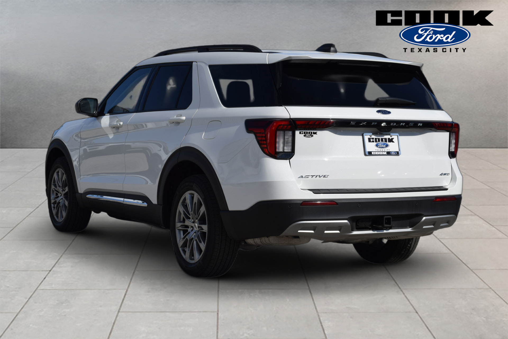 Certified 2025 Ford Explorer Active w/ Active Comfort Package AWD/4WD image 4