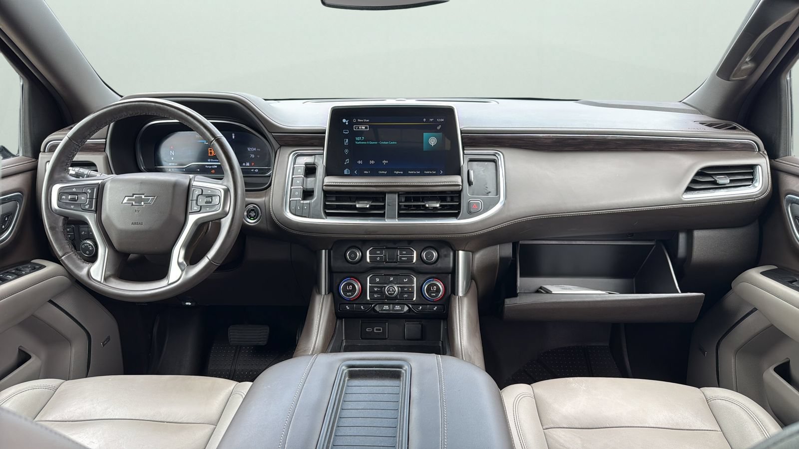 Used 2023 Chevrolet Suburban Z71 w/ Luxury Package AWD/4WD image 21
