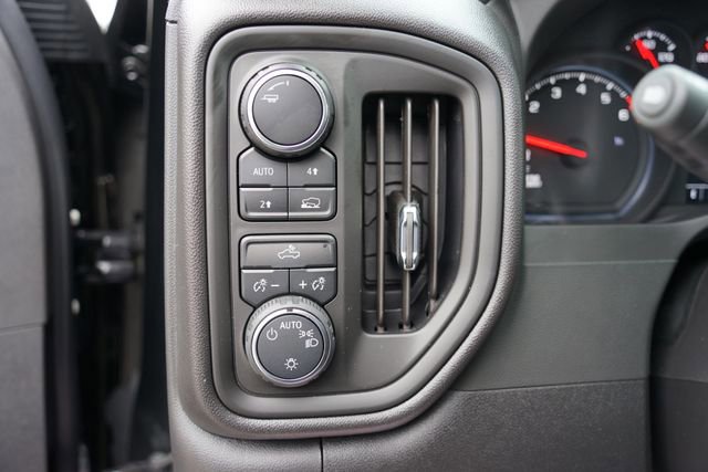 Used 2025 Chevrolet Silverado 1500 W/T w/ Trailering Package image 10