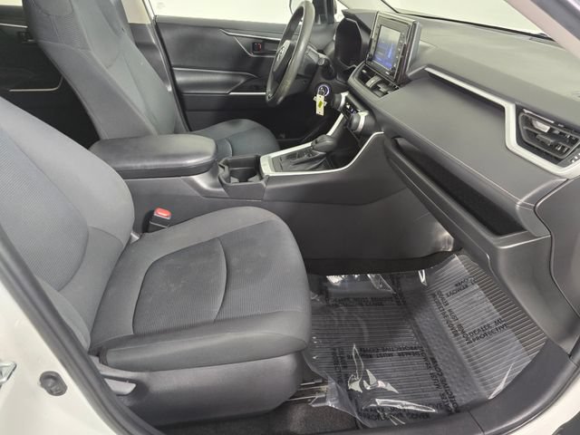 Used 2021 Toyota RAV4 LE w/ Carpet Mat Package (TMS) FWD image 11