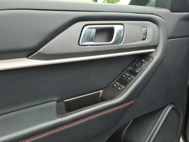 Certified 2025 Ford Explorer ST-Line AWD/4WD image 11