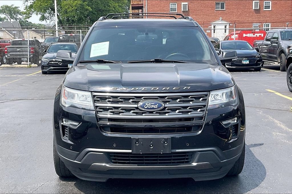 Certified 2019 Ford Explorer XLT w/ Equipment Group 202A AWD/4WD image 2