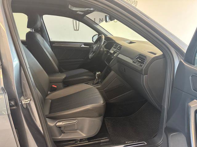 Used 2022 Volkswagen Tiguan SE R-Line FWD image 6