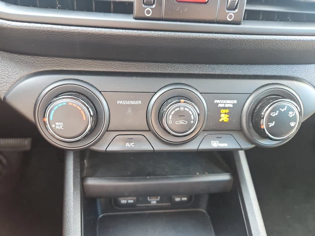 Used 2023 Kia Forte LXS FWD image 17