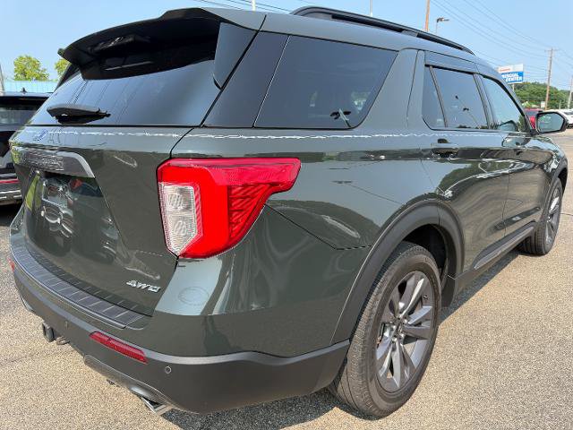 Certified 2022 Ford Explorer XLT w/ Equipment Group 202A AWD/4WD image 2