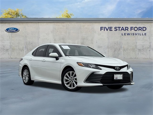 Used 2023 Toyota Camry LE image 2