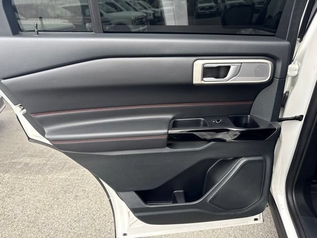 Certified 2023 Ford Explorer ST-Line w/ Class IV Trailer Tow Package RWD image 11