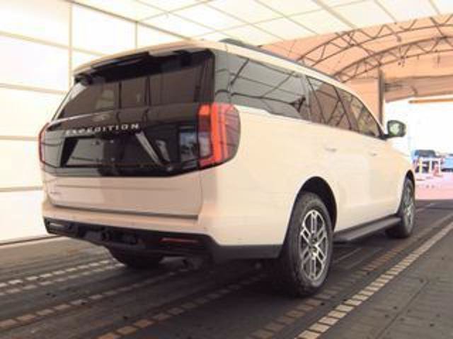 Certified 2025 Ford Expedition Active AWD/4WD image 9