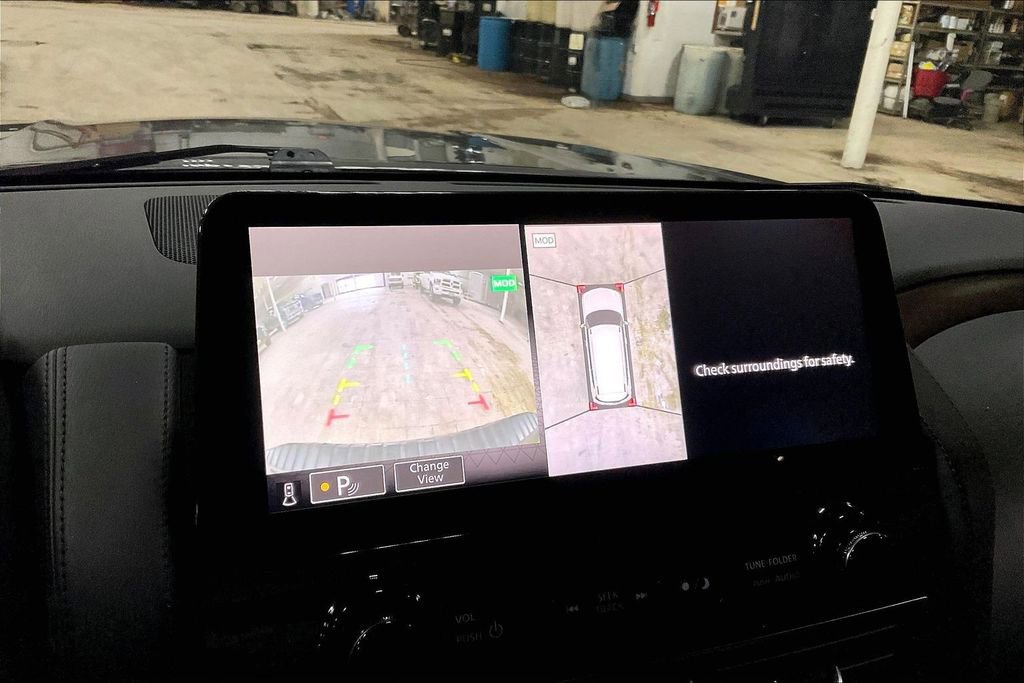 Used 2024 Nissan Armada SL image 20