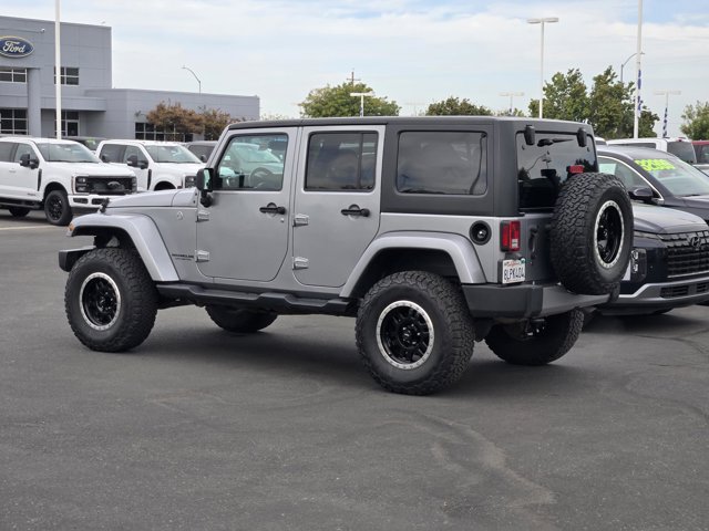 Used 2017 Jeep Wrangler Unlimited Sahara AWD/4WD image 8