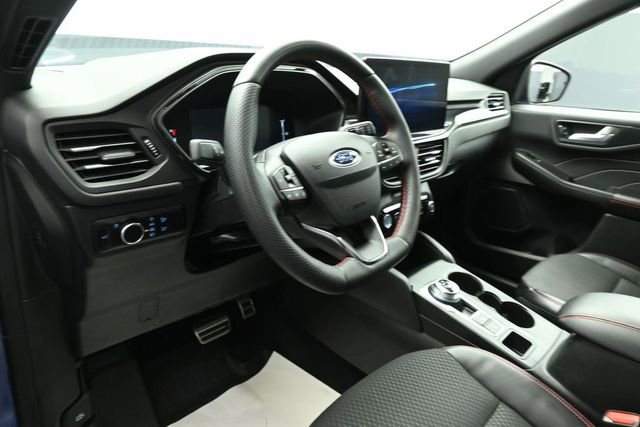 Certified 2023 Ford Escape ST-Line w/ Tech Pack #1 AWD/4WD image 11