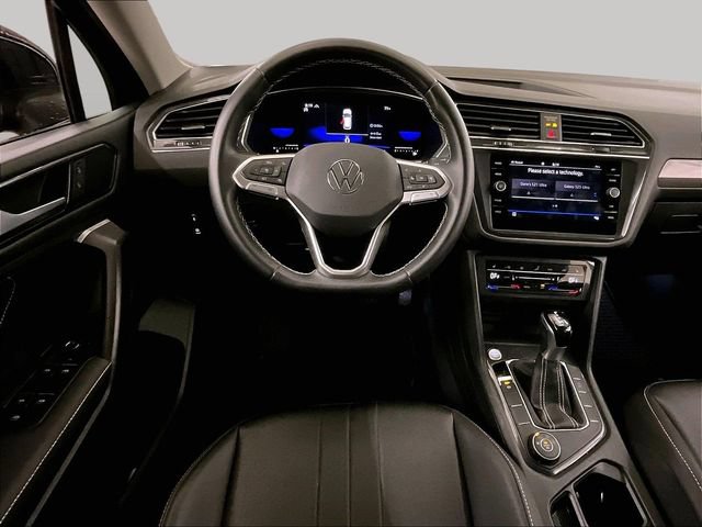 Used 2023 Volkswagen Tiguan SE AWD/4WD image 5