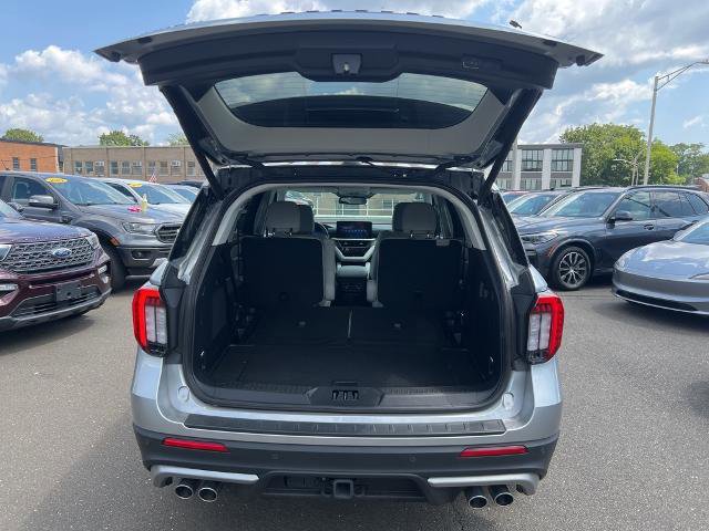 Certified 2025 Ford Explorer Platinum w/ Ultimate Package image 18