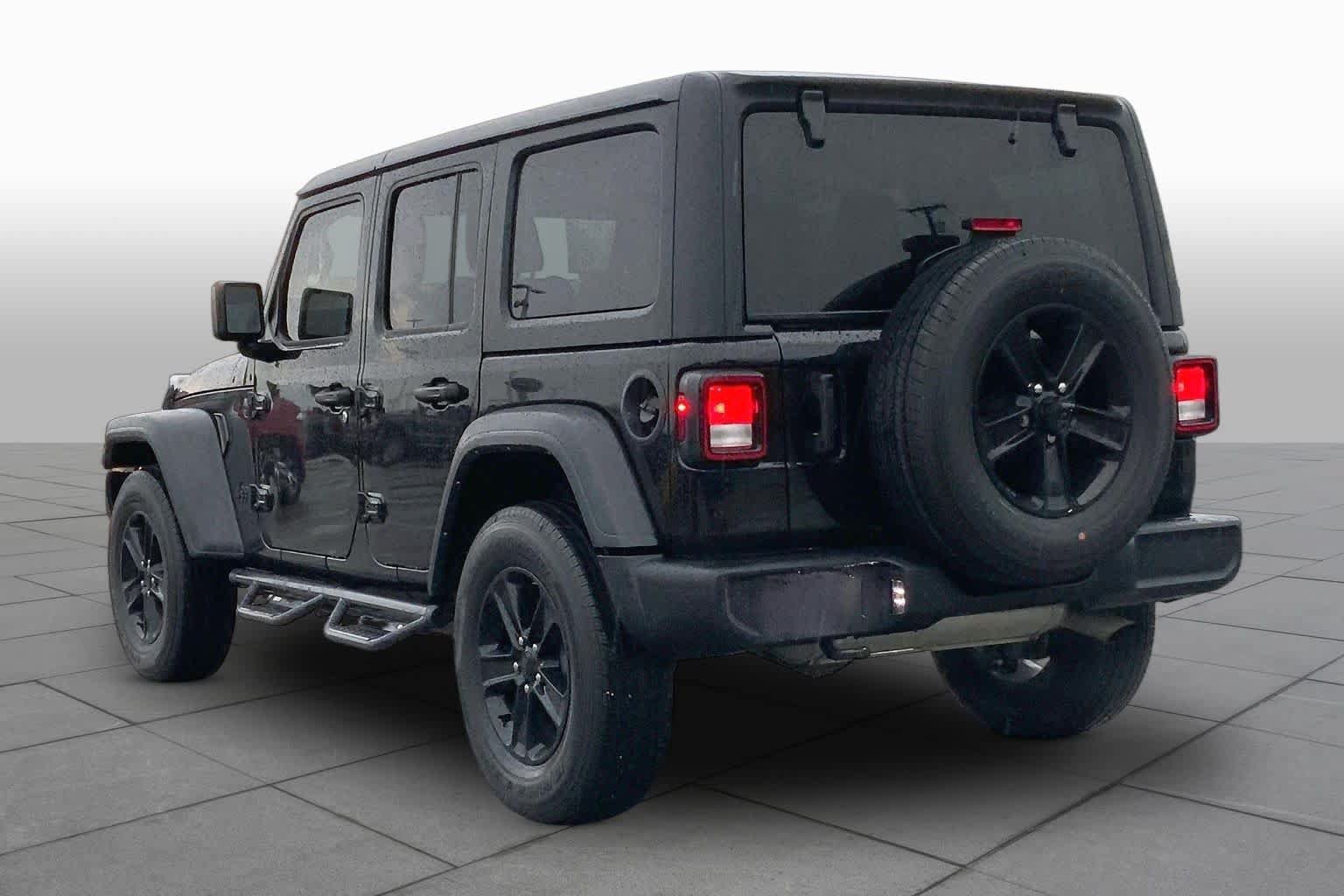 Used 2023 Jeep Wrangler Unlimited Sport AWD/4WD image 12