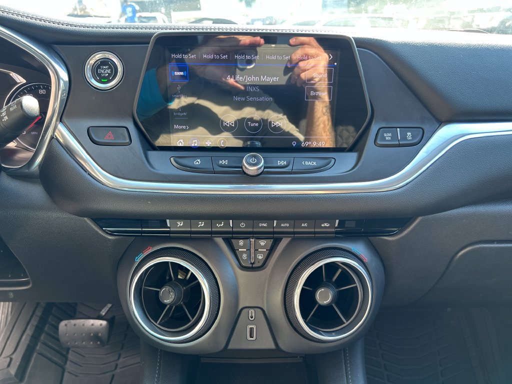 Used 2019 Chevrolet Blazer LT FWD image 17