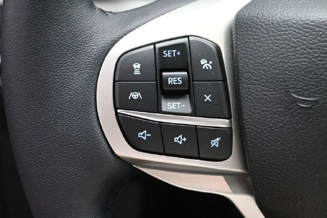Certified 2024 Ford Explorer XLT w/ Equipment Group 202A AWD/4WD image 12