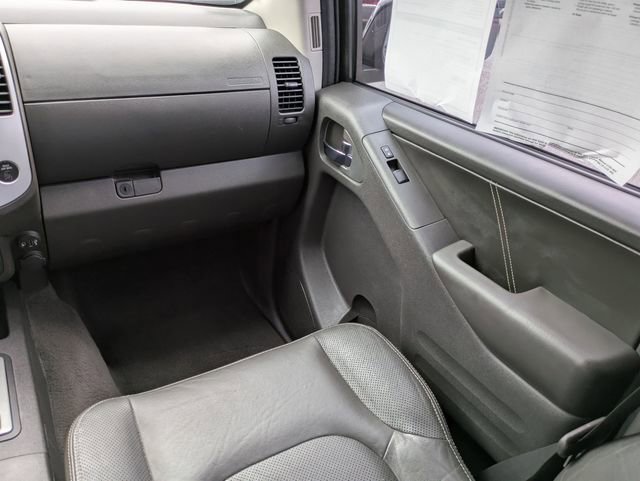 Used 2018 Nissan Frontier PRO-4X AWD/4WD image 17