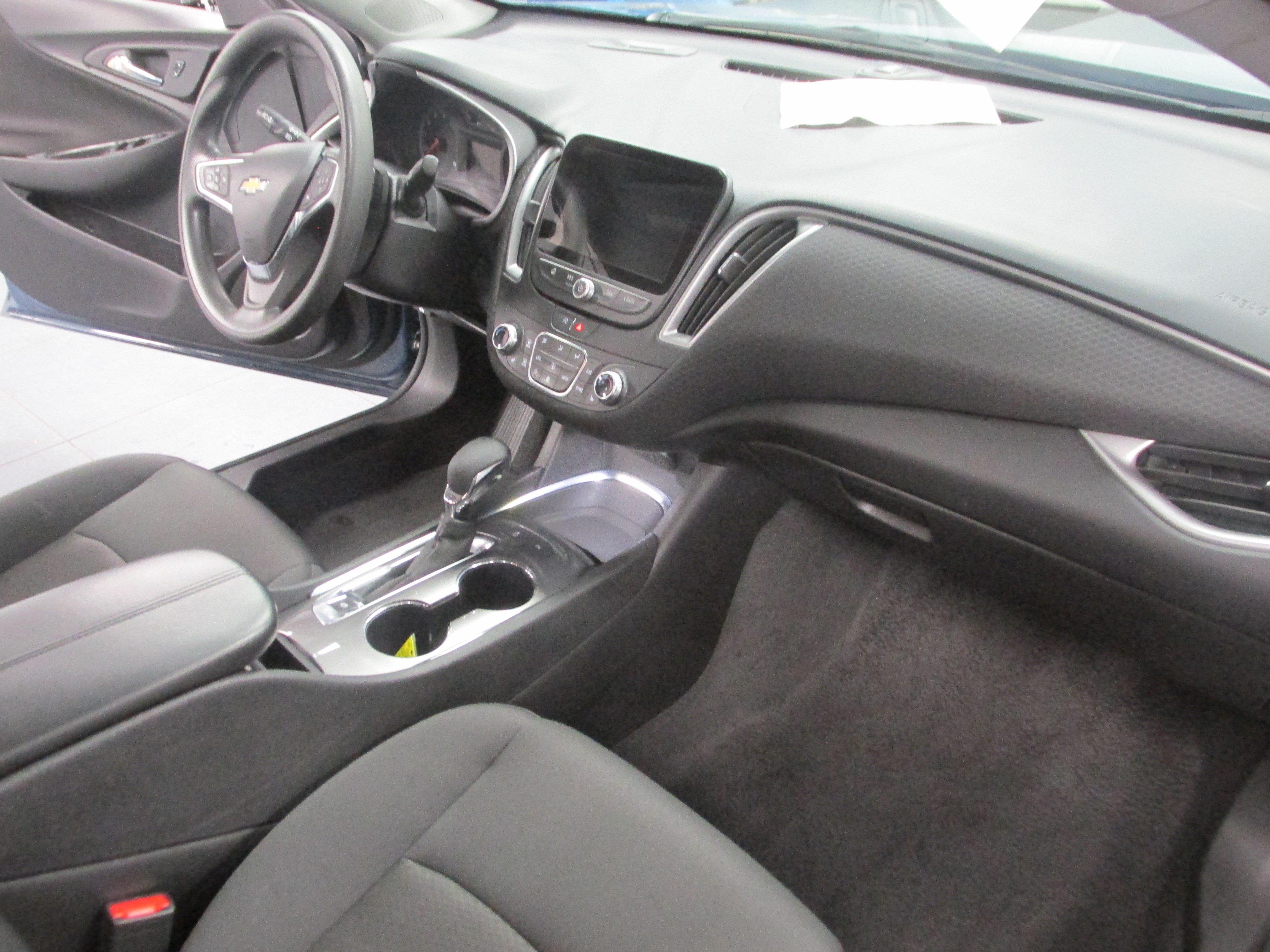 Used 2025 Chevrolet Malibu LT FWD image 22