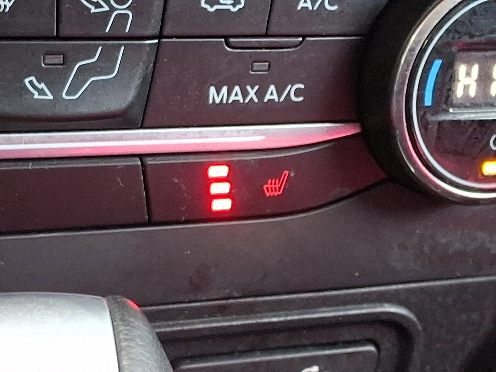 Certified 2020 Ford EcoSport SE w/ SE Convenience Package image 25