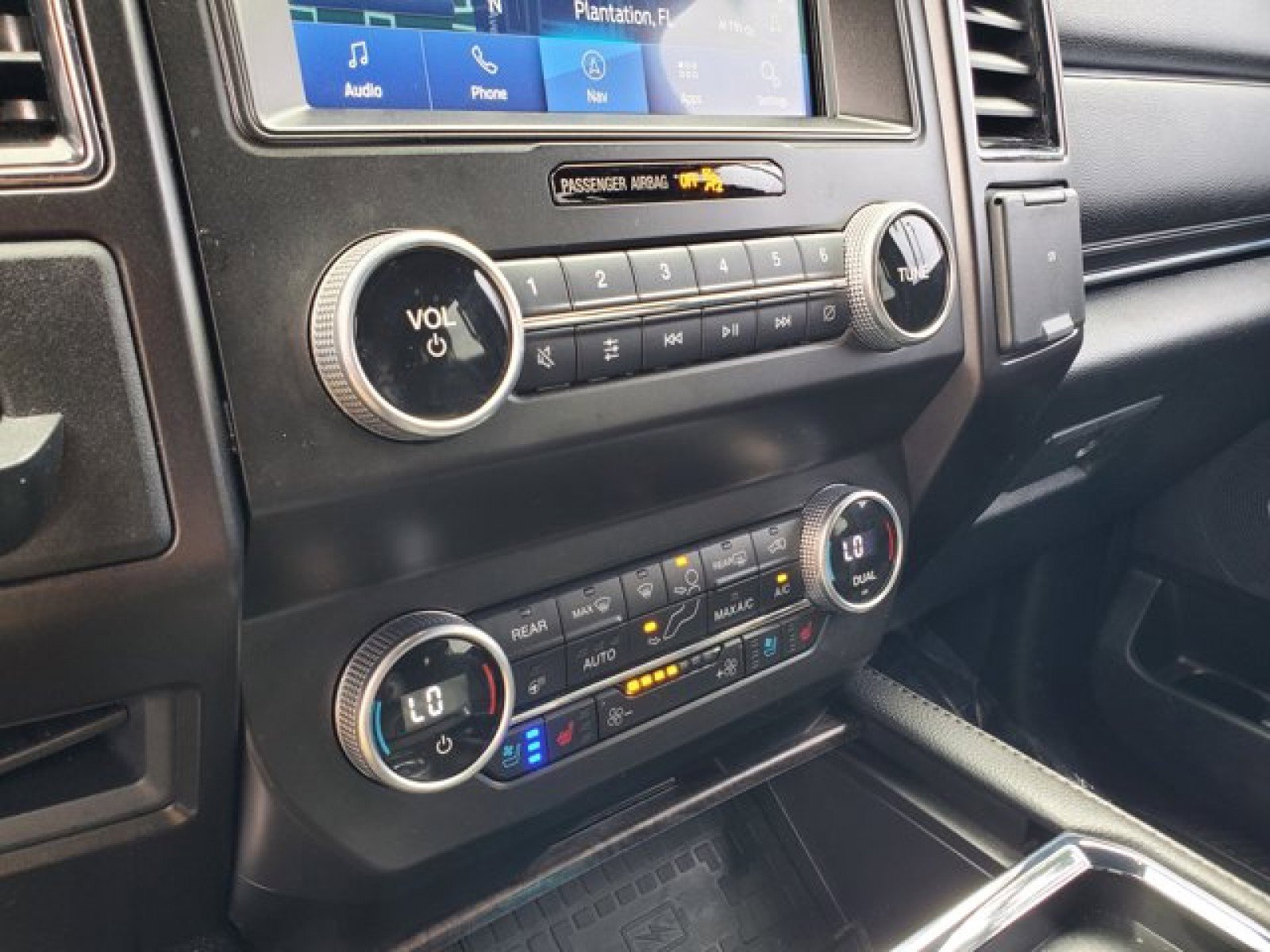 Certified 2021 Ford Expedition Max Limited image 25